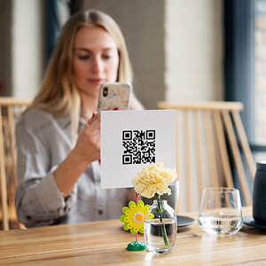 Why Use QR Codes for Your Restaurant Menu?